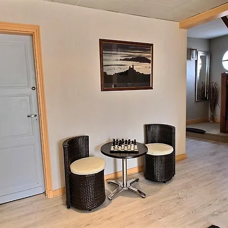 Chez Jean Paul Hotel