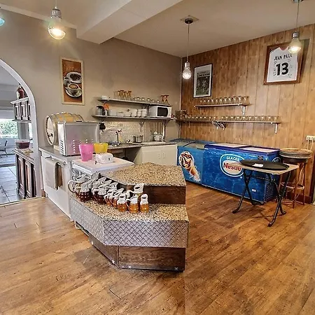 Chez Jean Paul Hotell